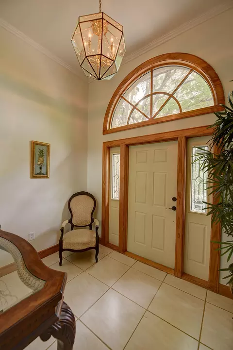 203 Apache St, Tavernier, FL 33070 photo 5