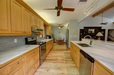 203 Apache St, Tavernier, FL 33070 photo 9