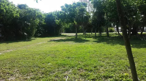 7 E Kyle Way, Marathon, FL 33050 photo 2