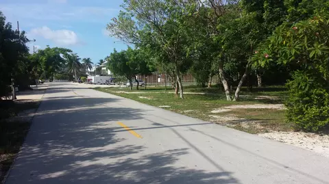 7 E Kyle Way, Marathon, FL 33050 photo 4