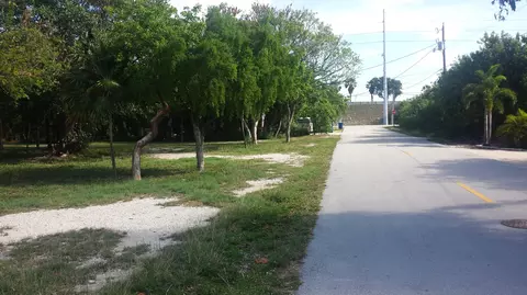 7 E Kyle Way, Marathon, FL 33050 photo 3