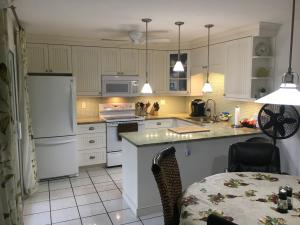 3323 Eagle Ave, Key West, FL 33040 photo 2