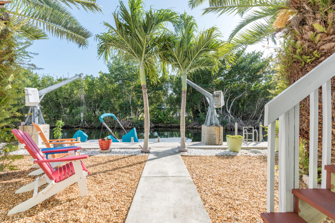 29094 Iris Dr, Big Pine Key, FL 33043 photo 4