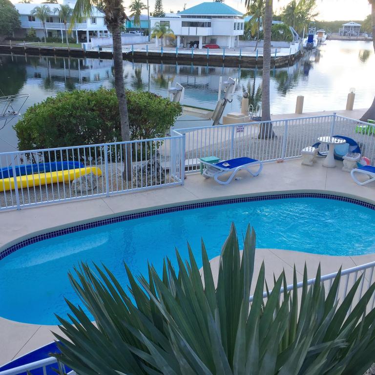 115 Brian Rd, Marathon, FL 33050 photo 8