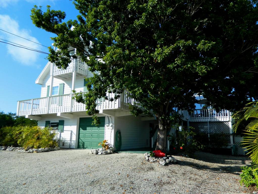 29157 Mango Ln, Big Pine Key, FL 33043 photo 7