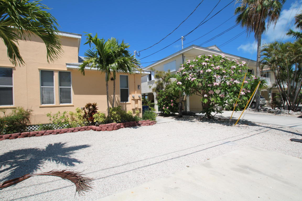 471 3rd St, Key Colony, FL 33051 photo 2