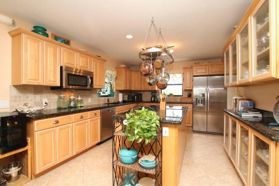 105 Sunset Dr, Marathon, FL 33050 photo 25