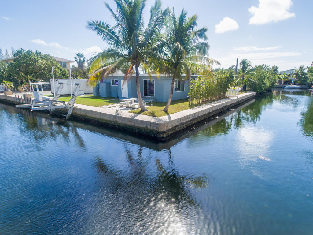 29011 Iris Dr, Big Pine Key, FL 33043 photo 4