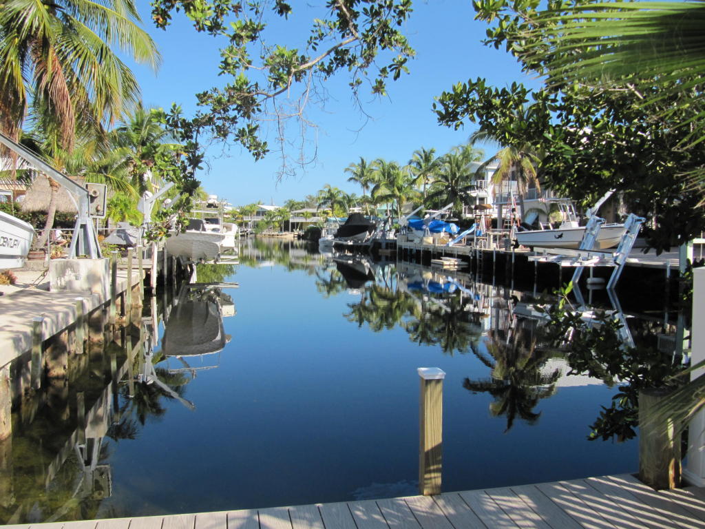 113 4th Ln, Key Largo, FL 33037 photo 2