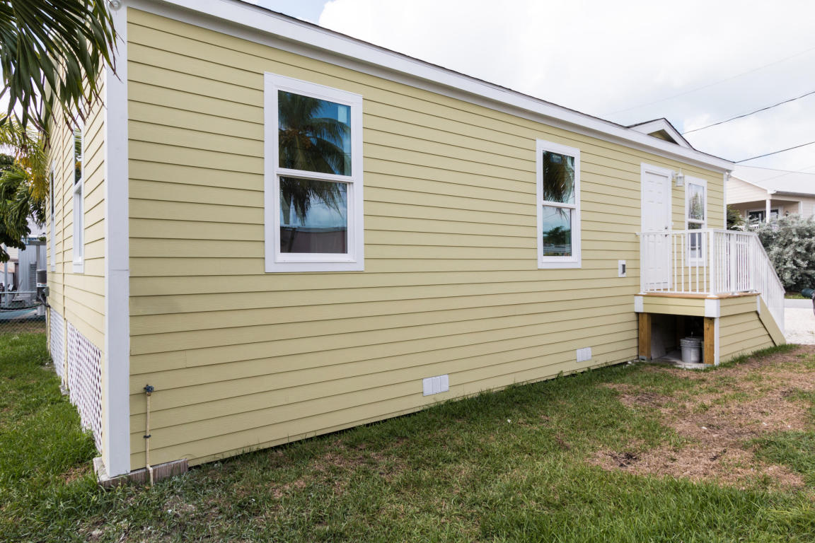 1052 James, Marathon, FL 33050 photo 4
