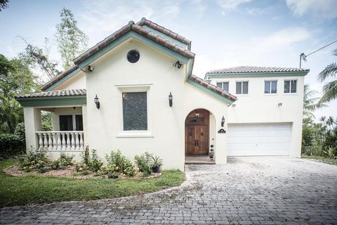 110 E Shore Dr, Key Largo, FL 33037 photo 4