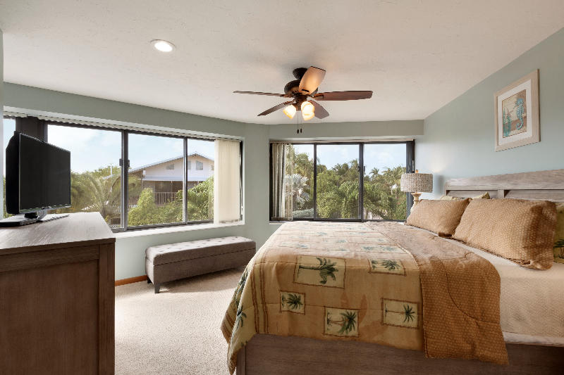 868 E Copa D Oro, Marathon, FL 33050 photo 9