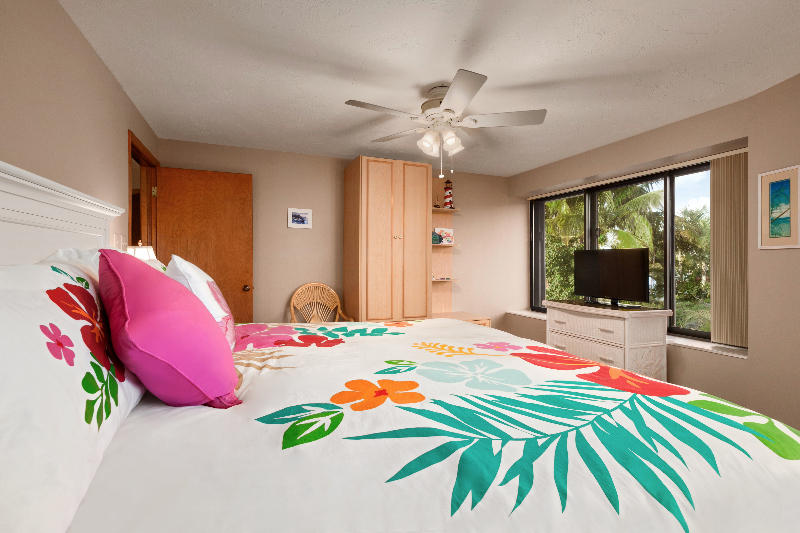 868 E Copa D Oro, Marathon, FL 33050 photo 11