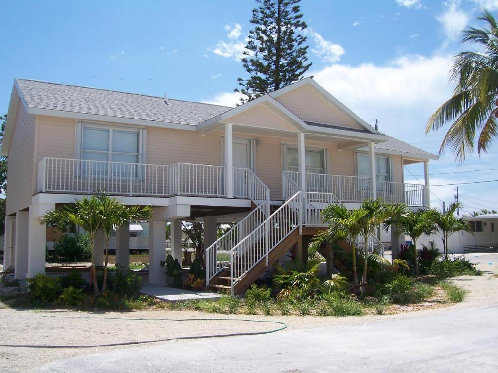 493 James Ave, Marathon, FL 33050 photo 1