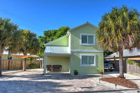 2 Bonefish Ave, Key Largo, FL 33037 photo 1