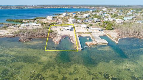 1553 Bogie Dr, Big Pine Key, FL 33043 photo 1