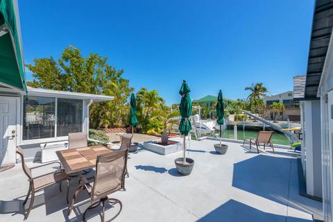 2408 Yellowtail Dr, Marathon, FL 33050 photo 4