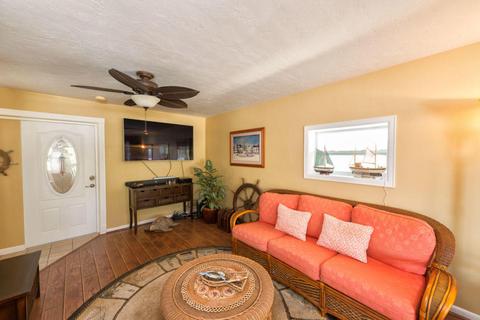 2408 Yellowtail Dr, Marathon, FL 33050 photo 7