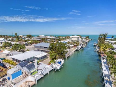 2408 Yellowtail Dr, Marathon, FL 33050 photo 2