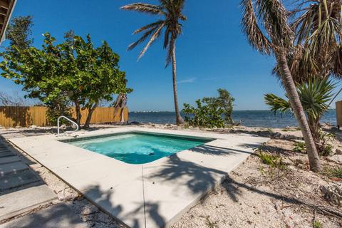 679 Pine Ln, Big Pine Key, FL 33043 photo 4