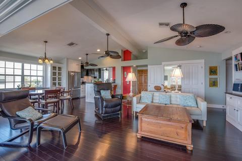 679 Pine Ln, Big Pine Key, FL 33043 photo 6