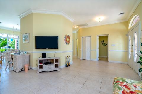 225 13th St #KEY colony, Key Colony Beach, FL 33051 photo 8