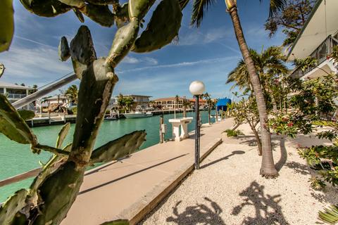 360 E Seaview Dr, Duck Key, FL 33050 photo 6