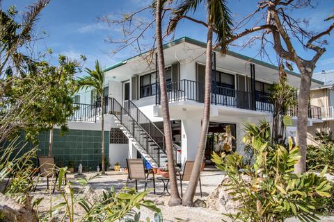 360 E Seaview Dr, Duck Key, FL 33050 photo 1