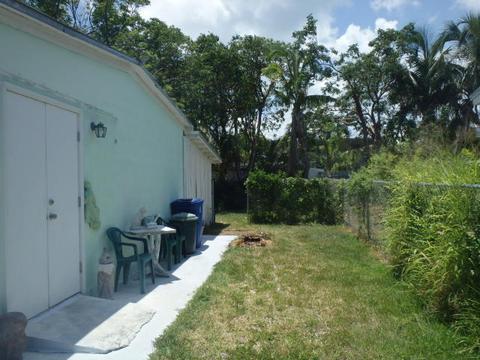 325 3rd Rd, Key Largo, FL 33037 photo 2