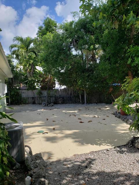 202 Apache St, Plantation Key, FL 33036 photo 8