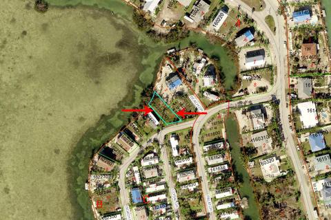 2 Beach Dr, Saddlebunch, FL 33040 photo 1