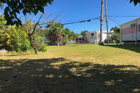 2 Beach Dr, Saddlebunch, FL 33040 photo 11