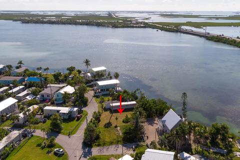 2 Beach Dr, Saddlebunch, FL 33040 photo 5