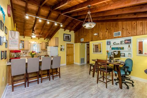 8010 Shark Dr, Marathon, FL 33050 photo 4