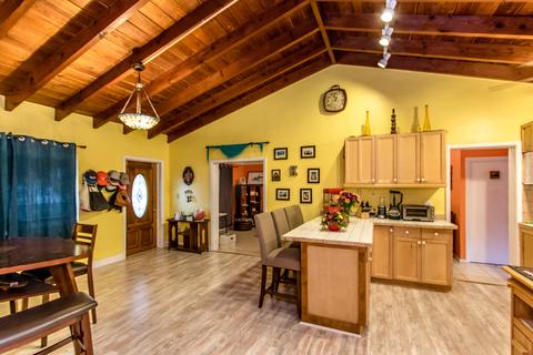 8010 Shark Dr, Marathon, FL 33050 photo 1