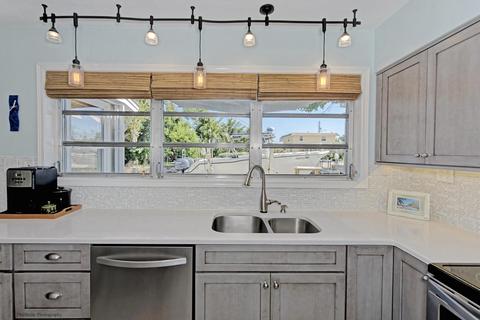 449 Pine Ln, Big Pine Key, FL 33043 photo 10