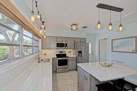 449 Pine Ln, Big Pine Key, FL 33043 photo 9