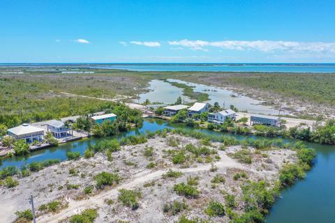 243 Horvath Rd, Big Pine Key, FL 33043 photo 8