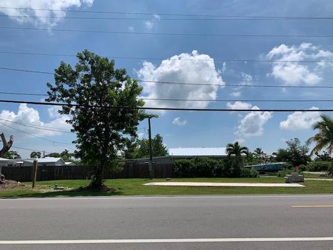 30421 Palm Dr, Big Pine Key, FL 33043 photo 2
