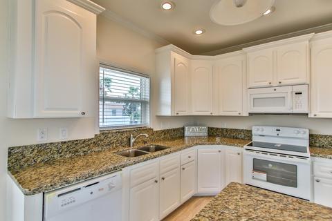 8951 Ocean Ter, Marathon, FL 33050 photo 4