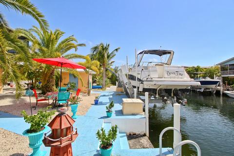 29040 Cedar Dr, Big Pine Key, FL 33043 photo 1
