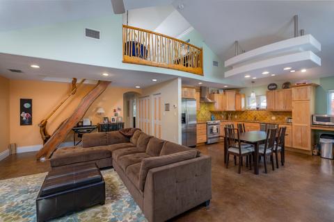 136 S Hammock Rd, Islamorada, FL 33036 photo 5