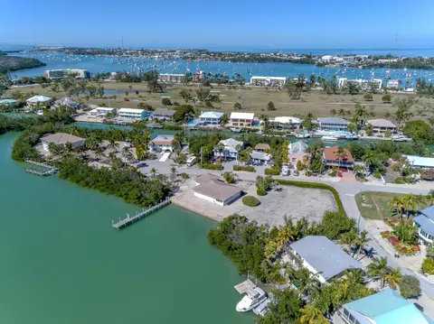 1500 Copa D Oro, Marathon, FL 33050 photo 4