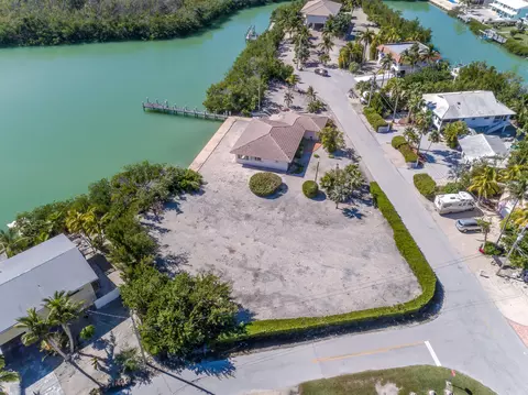 1500 Copa D Oro, Marathon, FL 33050 photo 7