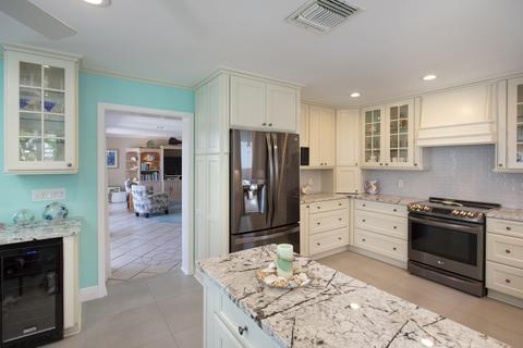 16842 E Point Dr, Sugarloaf Key, FL 33042 photo 12