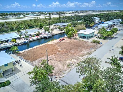 115 W Bruce Ct, Marathon, FL 33050 photo 9