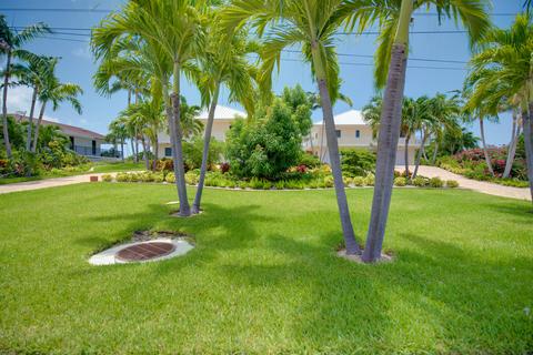 864 Copa D Oro, Marathon, FL 33050 photo 3