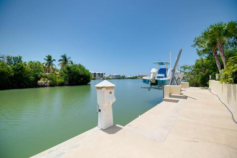 864 Copa D Oro, Marathon, FL 33050 photo 10