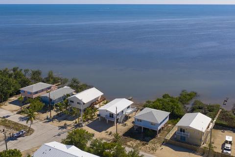 6595 Oceanview Ave, Marathon, FL 33050 photo 3
