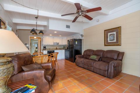 27 7th St, Key Colony, FL 33051 photo 6